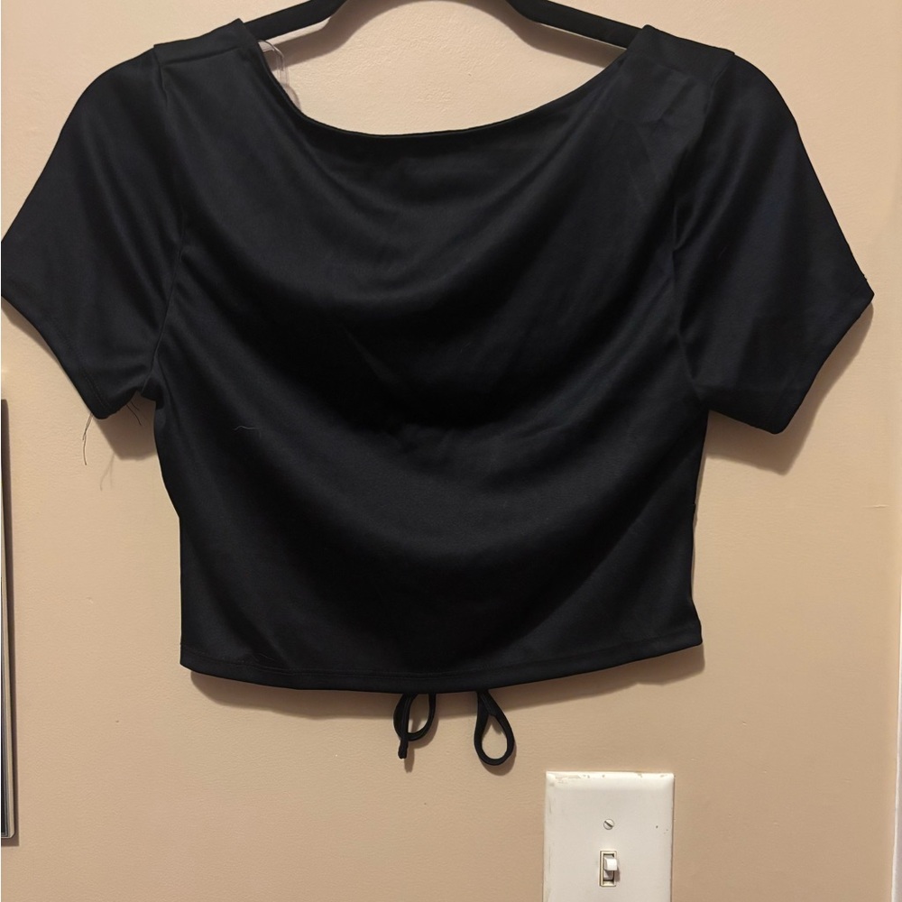 Black Ruched Crop Top - Picture 4 of 5